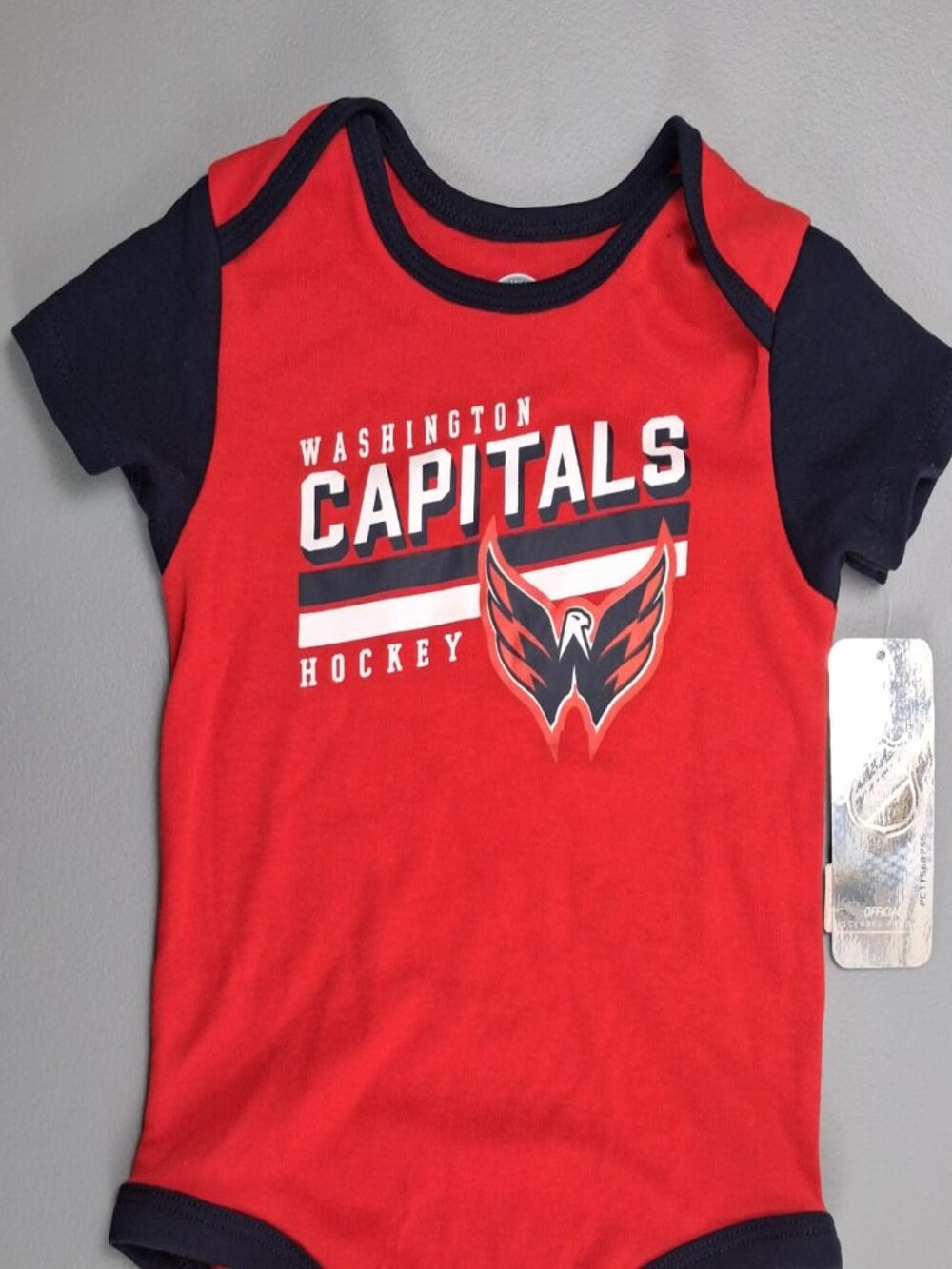NWT NHL Washington Capitals Infant Short Sleeve Bodysuit — 18M